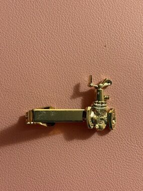 Gold Tone Fire Hydrant Tie Clip